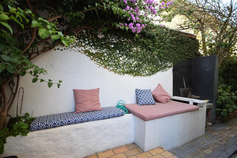 2 Bedroom Property for Sale in Sea Point Western Cape